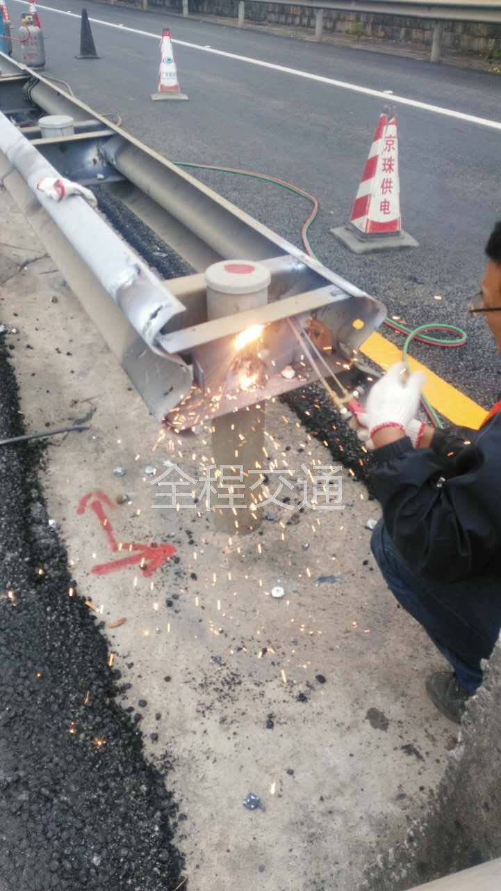 交通护栏工程44